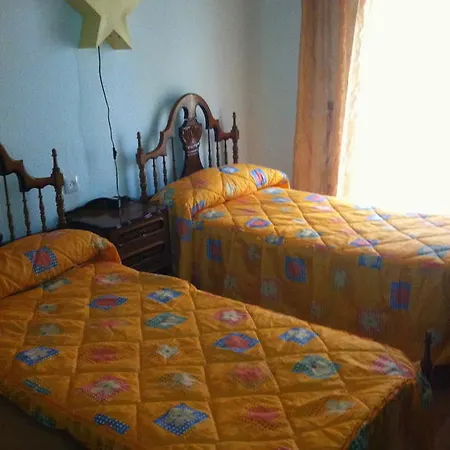 Hostal Ruiz *